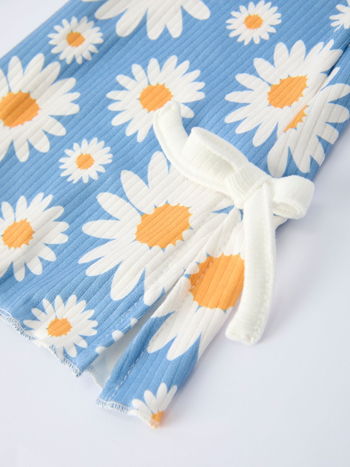 Mira - White Top & Daisy Print Flared Pants Girl's Outfit